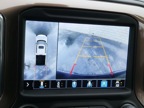 Used 2022 Chevrolet Silverado 1500 High Country w/ Technology Package image 20