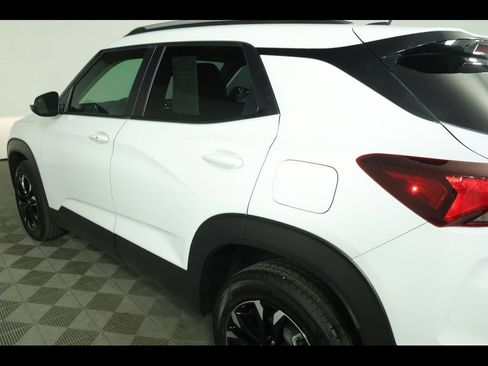 Used 2023 Chevrolet TrailBlazer LT w/ Convenience Package AWD/4WD image 17