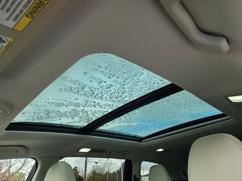 Used 2022 Subaru Ascent Limited w/ Technology Package image 29