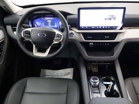 New 2025 Ford Explorer Active w/ Active Comfort Package image 14