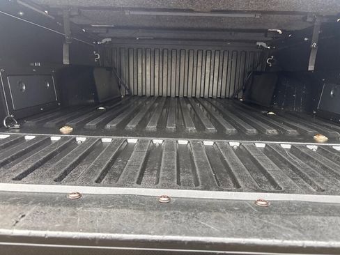 Used 2017 Toyota Tacoma TRD Off-Road image 29