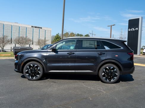 New 2026 Kia Sorento S FWD image 4