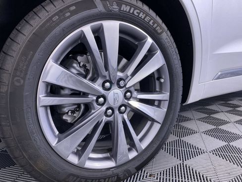 Certified 2024 Cadillac XT6 Premium Luxury w/ Technology Package FWD image 17