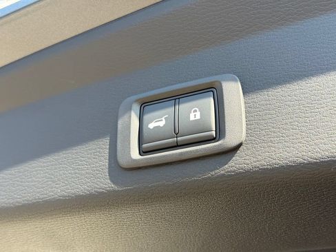 New 2026 Mitsubishi Outlander SEL Black Edition FWD image 10