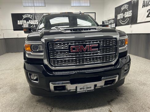 Used 2018 GMC Sierra 3500 Denali AWD/4WD image 2