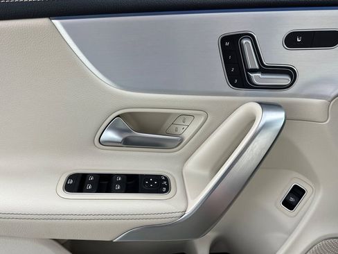 Used 2023 Mercedes-Benz CLA 250 image 11