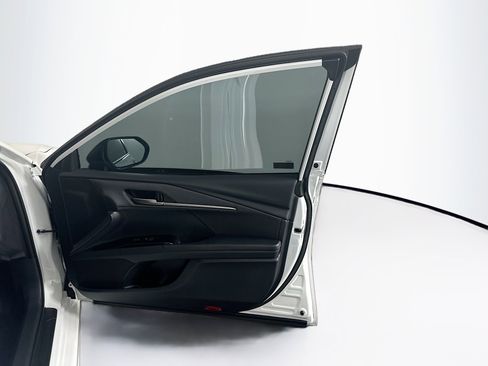 Used 2026 Toyota Camry SE FWD image 33