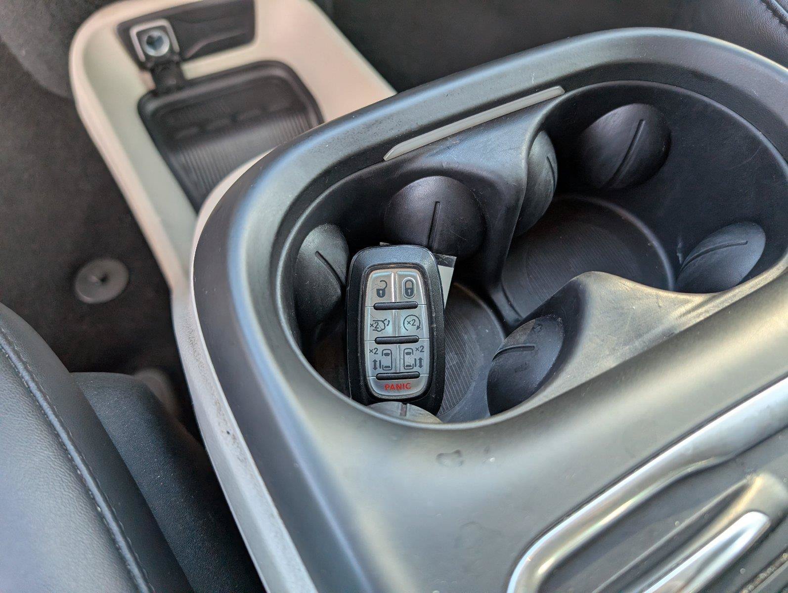Used 2024 Chrysler Pacifica Touring-L FWD image 20