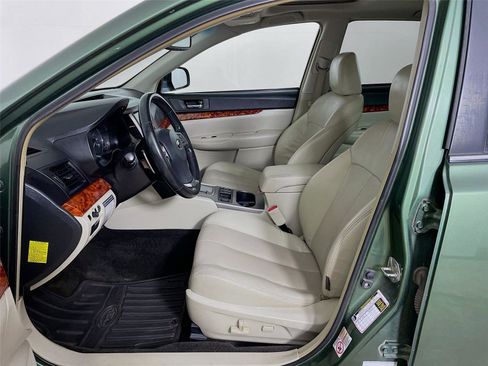 Used 2012 Subaru Outback 3.6R Limited image 11