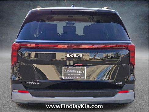 New 2026 Kia Carnival EX image 6