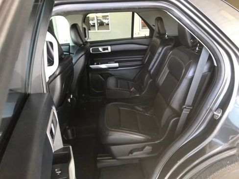 Used 2020 Ford Explorer XLT w/ Equipment Group 202A image 11