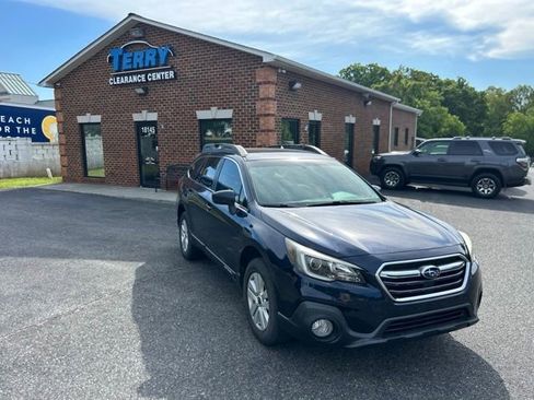 Used 2018 Subaru Outback 2.5i Premium w/ Popular Package #1 AWD/4WD image 1