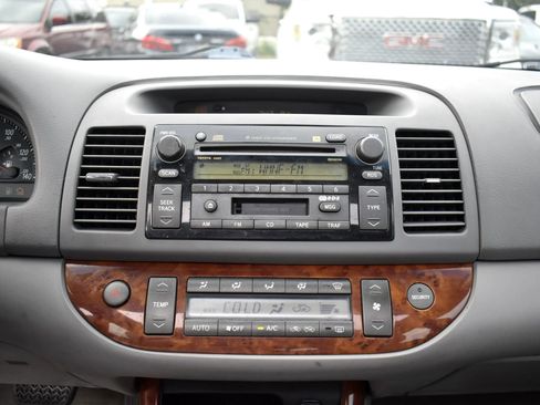 Used 2002 Toyota Camry LE image 15