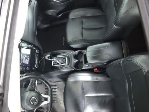 Certified 2018 Nissan Rogue SL w/ Premium Package image 25