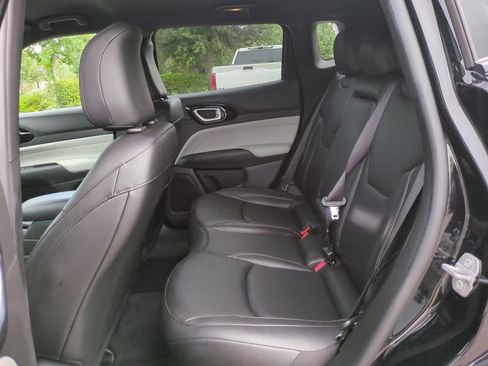 Used 2025 Jeep Compass Limited AWD/4WD image 13