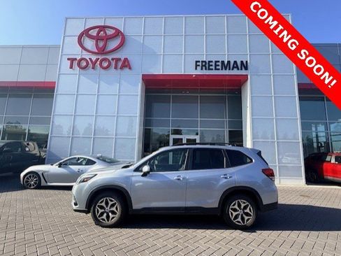 Used 2022 Subaru Forester Premium image 1
