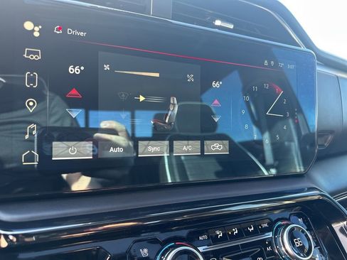 Used 2024 GMC Sierra 1500 AT4X image 28