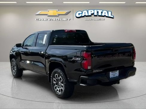 Used 2026 Chevrolet Colorado Z71 w/ Technology Package AWD/4WD image 3