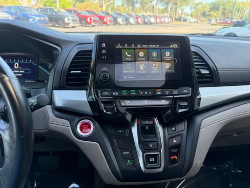Used 2018 Honda Odyssey EX-L image 18
