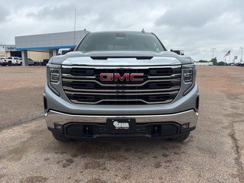 New 2026 GMC Sierra 1500 SLT image 9