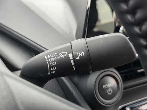 Used 2024 Toyota Prius LE FWD image 26