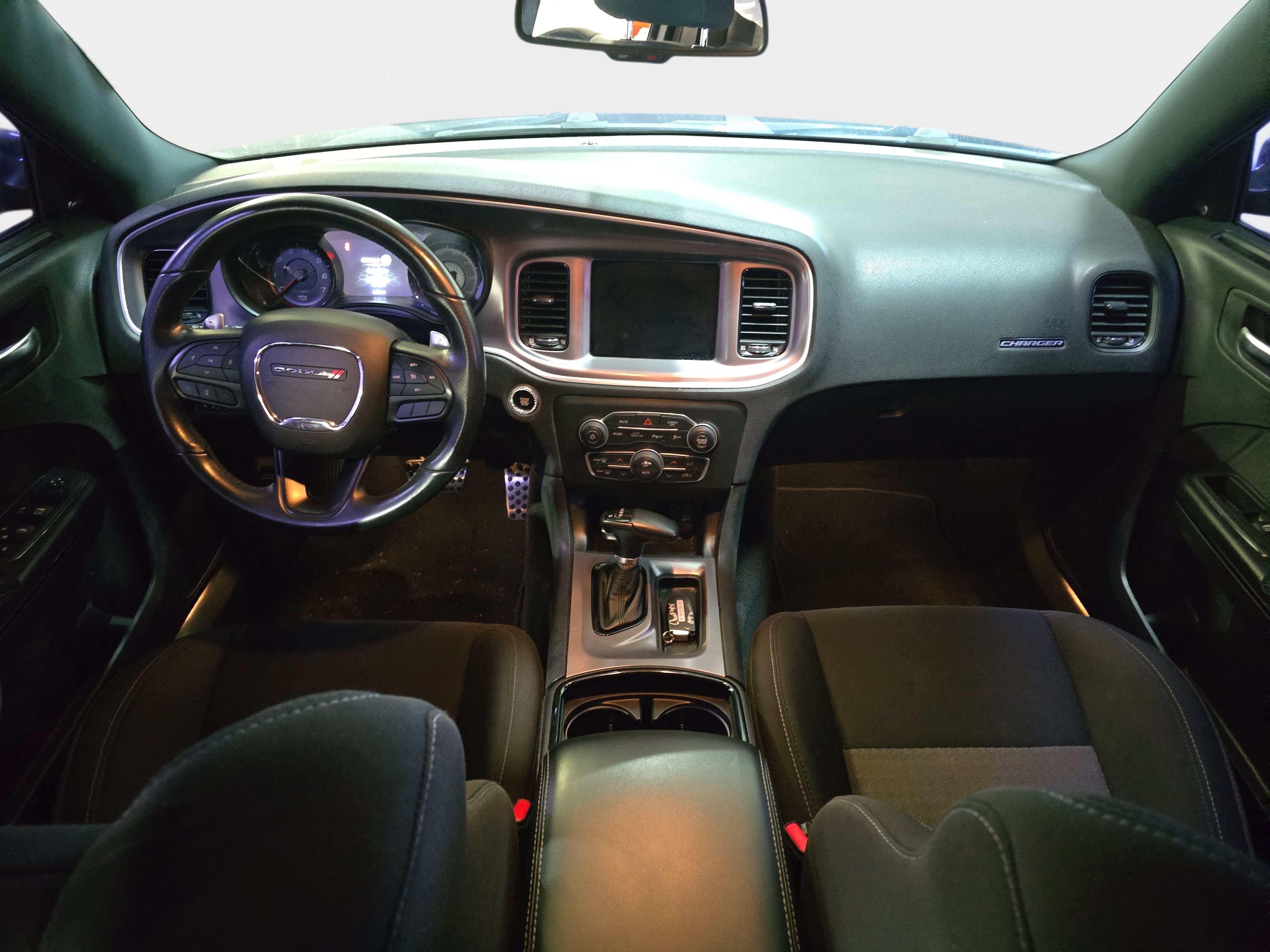 Used 2022 Dodge Charger GT w/ Blacktop Package RWD image 10