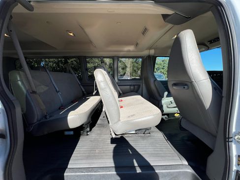 Used 2023 Chevrolet Express 3500 LS image 27
