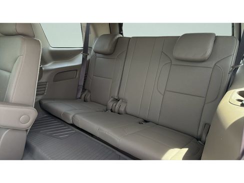 Used 2020 Chevrolet Tahoe Premier AWD/4WD image 23