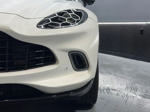 Used 2023 Aston Martin DBX image 24