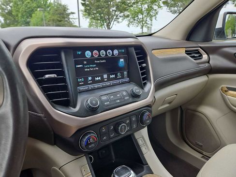 Used 2017 GMC Acadia Denali w/ Technology Package FWD image 30