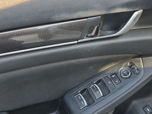 Used 2019 Honda Accord Sport image 15