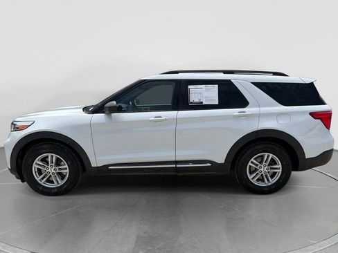 Used 2020 Ford Explorer XLT w/ Equipment Group 202A AWD/4WD image 7