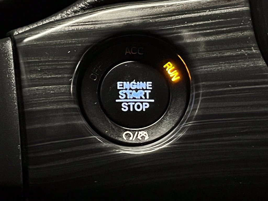 Used 2021 Jeep Grand Cherokee Laredo X AWD/4WD image 14