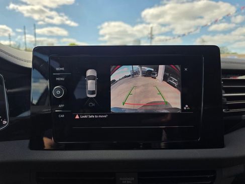 Used 2025 Volkswagen Jetta Sport image 17