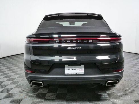 New 2026 Porsche Cayenne Coupe AWD/4WD image 31