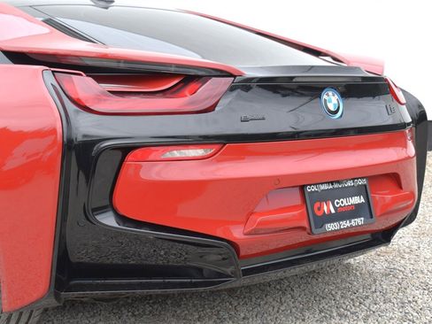 Used 2017 BMW i8 image 16