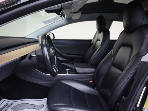 Used 2018 Tesla Model 3 Long Range RWD image 15