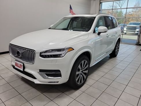 Used 2024 Volvo XC90 B6 Plus image 14