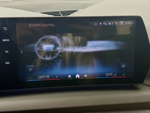 New 2025 BMW 228i xDrive w/ Premium Package image 15