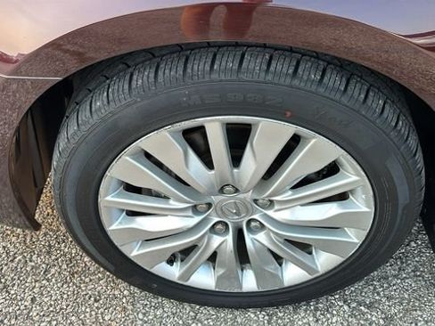 Used 2011 Acura RL AWD/4WD image 32