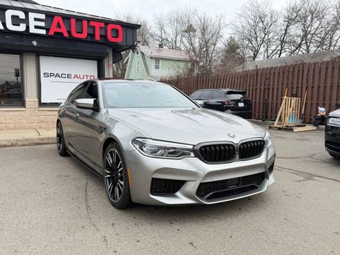 Used 2018 BMW M5 w/ Executive Package image 3