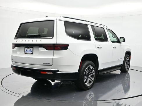 Used 2024 Jeep Wagoneer Series II w/ Flexible Seating Group image 6