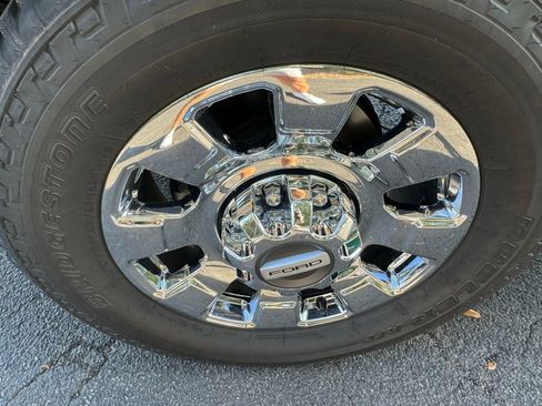 Used 2025 Ford F350 Lariat w/ Lariat Ultimate Package image 7