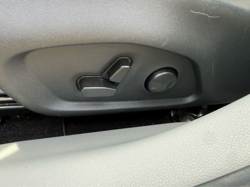 Used 2022 Jeep Compass Limited w/ Elite Group AWD/4WD image 14