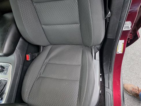 Used 2018 Jeep Grand Cherokee Laredo image 10