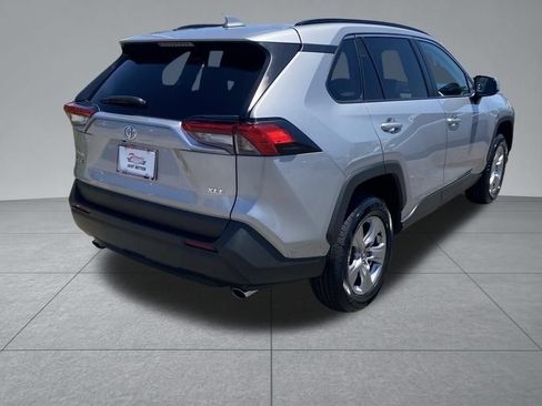 Used 2025 Toyota RAV4 XLE FWD image 16