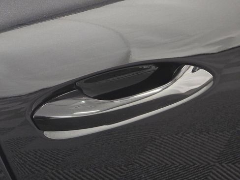 Certified 2018 Porsche 911 Carrera GTS image 26