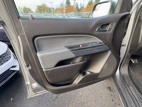 Used 2018 Chevrolet Colorado Z71 image 14