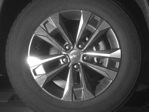 Used 2025 Chevrolet Equinox LT image 13