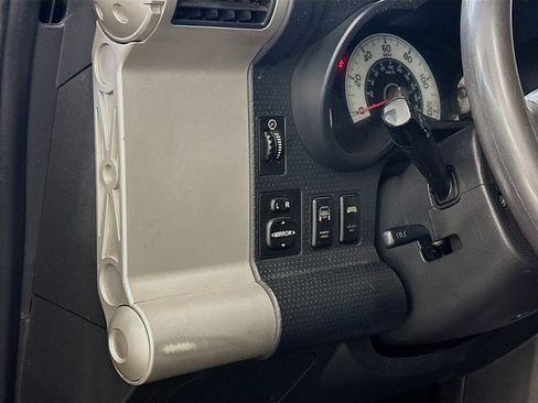 Used 2008 Toyota FJ Cruiser 4WD image 17